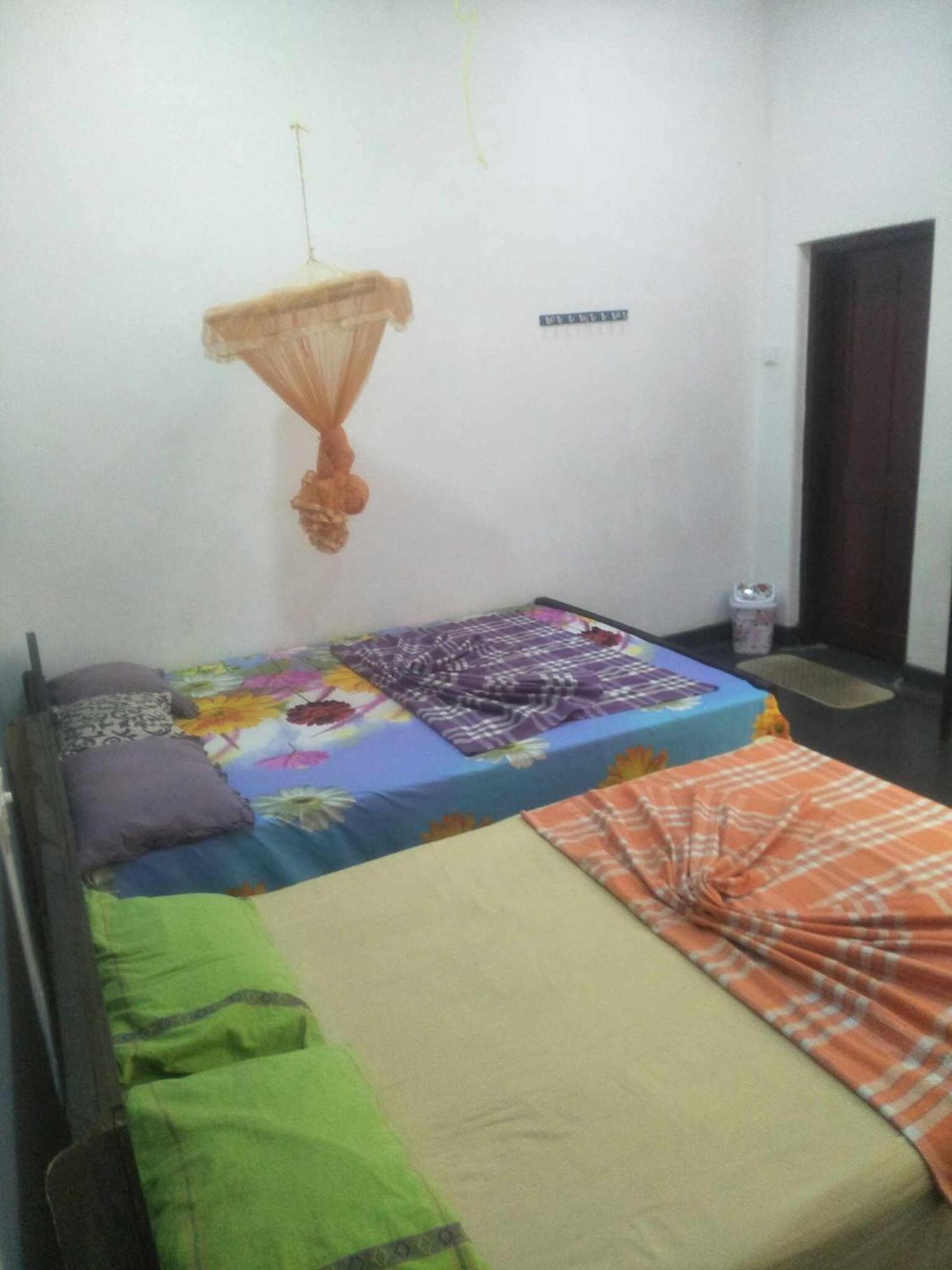 Bathiya Tourist Guest Anuradhapura酒店 外观 照片